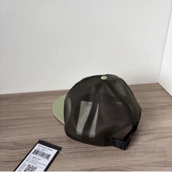 Arcteryx Performance Cap Trucker Hat Forage Chloris Euphoria NWT - Picture 5 of 7